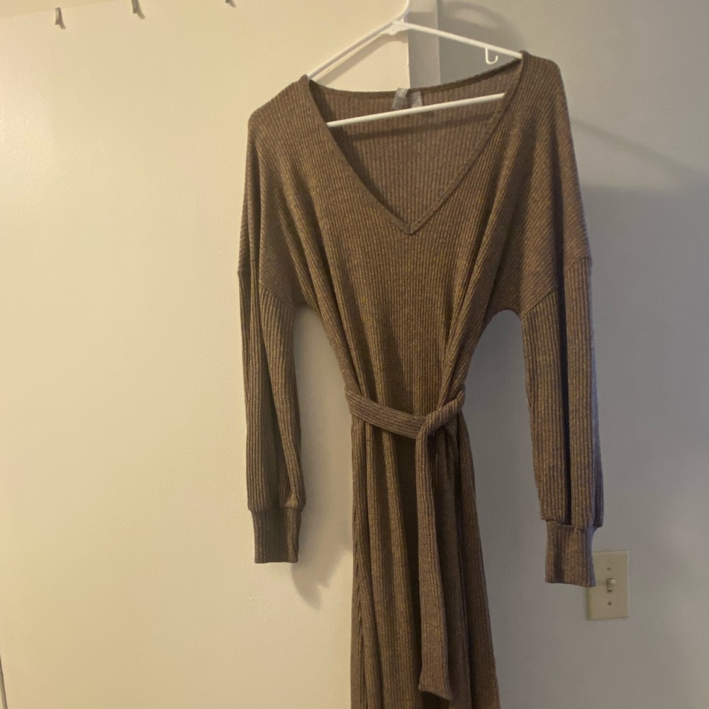 ASOS sweater dress, size 4, never worn